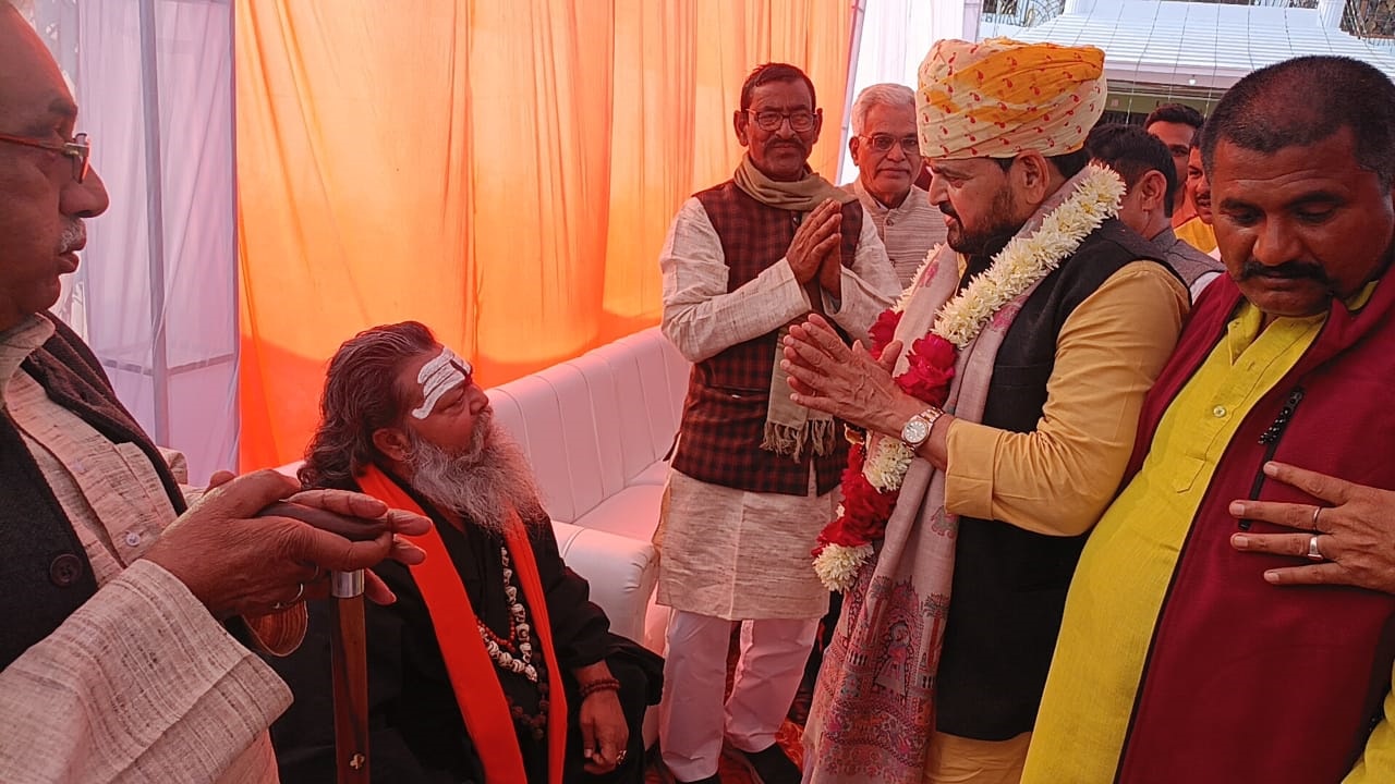 बृजभूषण शरण सिंह ने बजरंग पूनिया पर  कसा तंज, कहा- मैं अध्यक्ष नहीं हूं लेकिन हमारे लोग हैं…